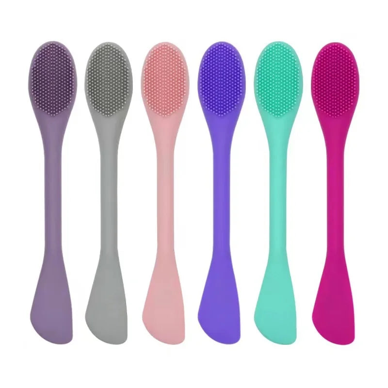 Utilisation brosse nettoyante visage silicone
